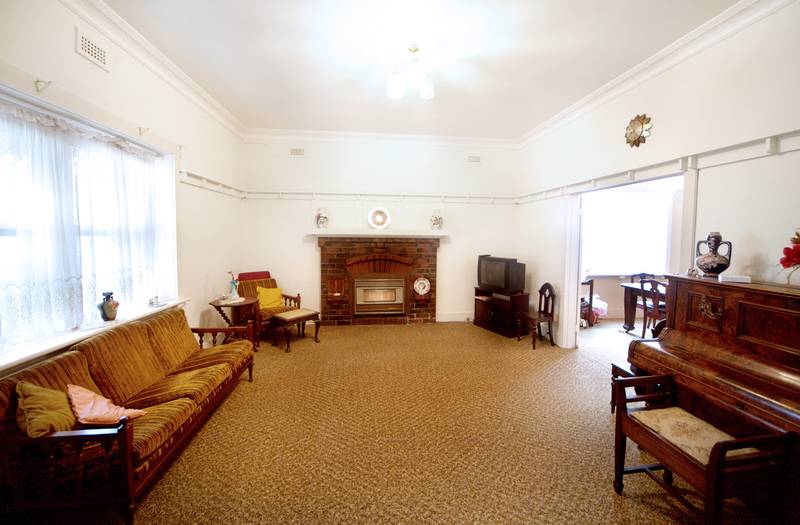 Californian Bungalow - 3 Bedroom Picture 2