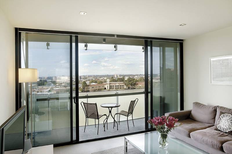 YVE - Fully Furnished 2 Bedroom, 2 bathroom, 2 OSP Picture 3