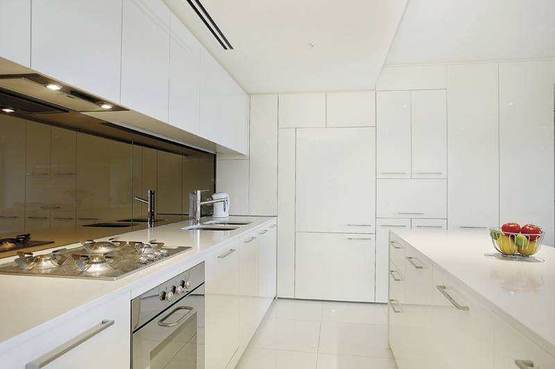 YVE - Fully Furnished 2 Bedroom, 2 bathroom, 2 OSP Picture 2