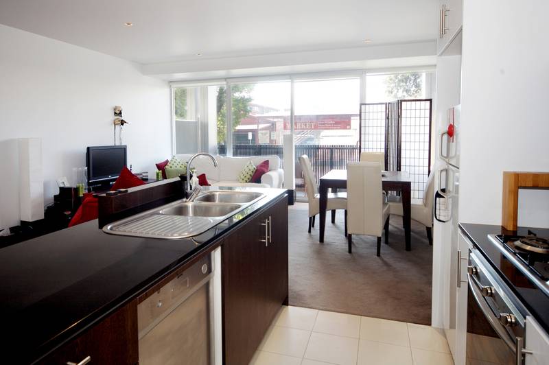 Stylish & Modern Picture 2