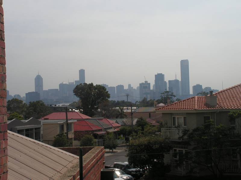 Sandwich - 2 Bedroom Fully Furnished Apartment Picture 1