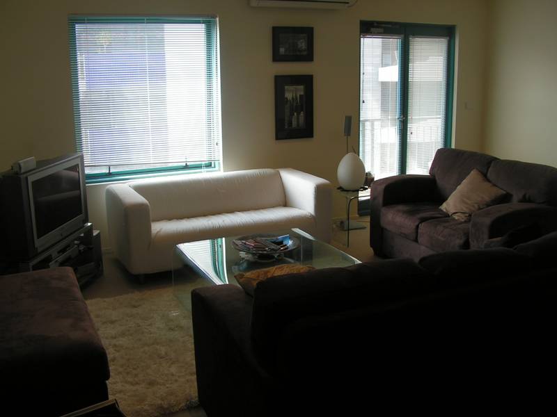 Sandwich - 2 Bedroom Fully Furnished Apartment Picture 2