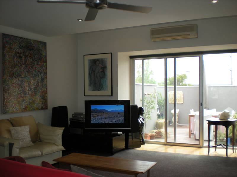 Townhouse Living at it's very best Picture 3