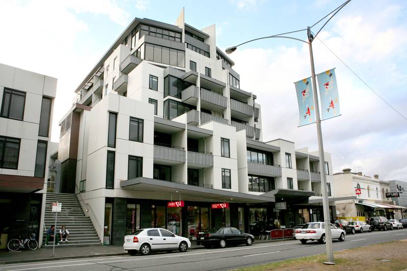 Luxury Lifestyle with Bay Views! Picture 2