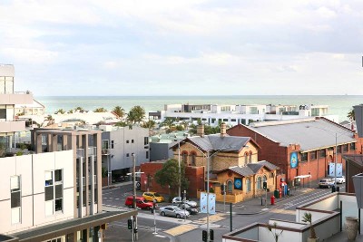 Luxury Lifestyle with Bay Views! Picture