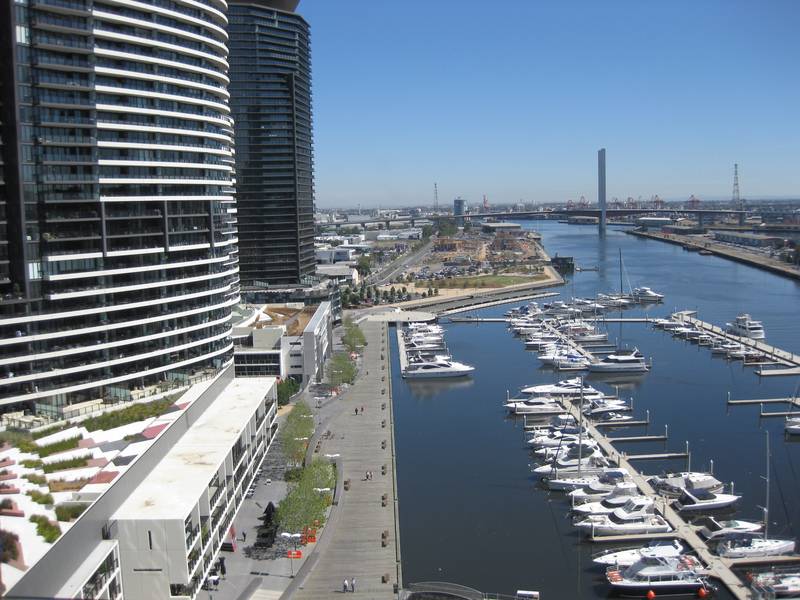 Stunning 2 Bedroom Apartment with Breathtaking Views Picture 1