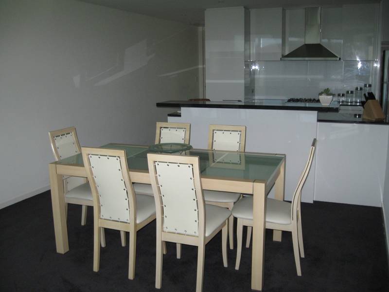 HMAS - TWO BEDROOM, PLUS STUDY FULLY FURNISHED!! Picture 3
