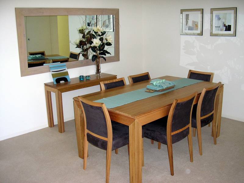 Fantastic Fully Furnished 2 Bedroom + Study Picture 3
