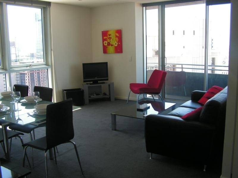 LIBERTY TOWER - Fully Furnished 2 bedroom Picture 2
