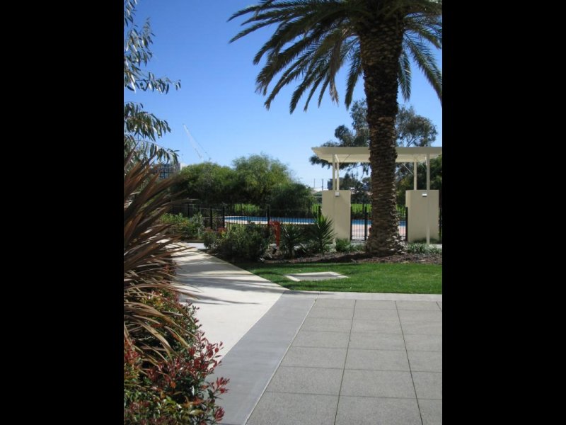 A REAL GEM RIGHT IN THE HEART OF PORT MELBOURNE Picture 1