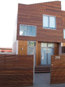 Townhouse living in Docklands Picture