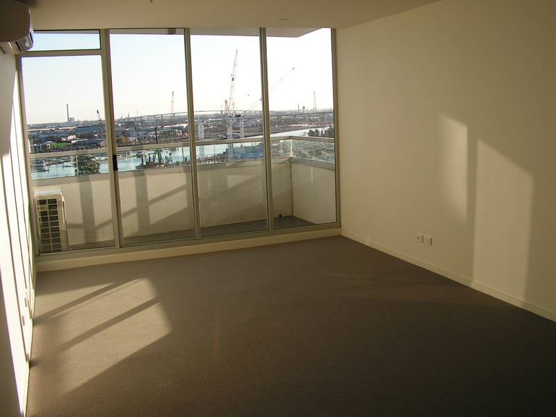 Village Docklands Picture 3