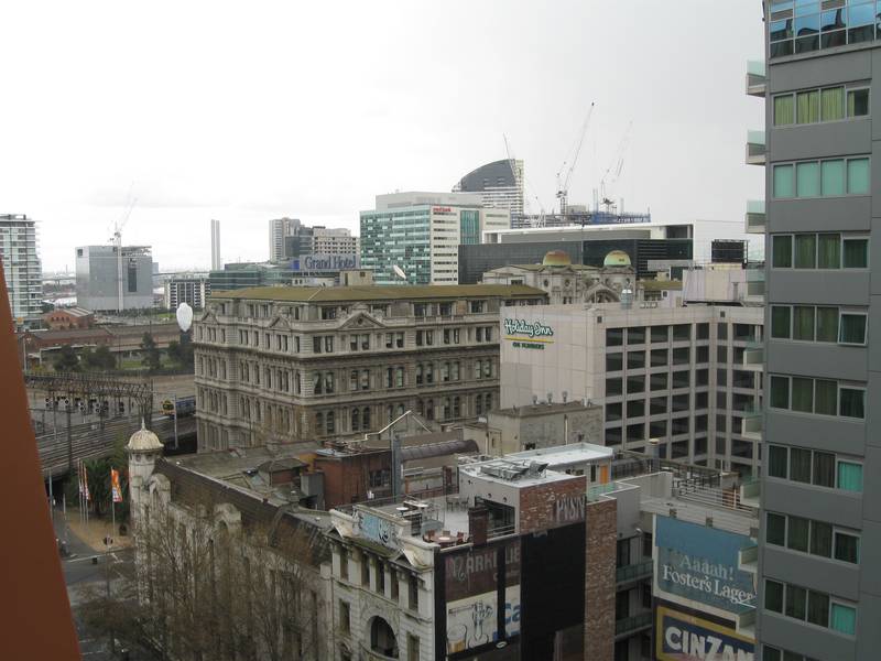 NORTHBANK PLACE - 1 BEDROOM Picture 1