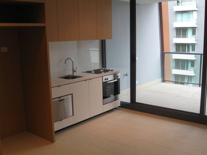 NORTHBANK PLACE - 1 BEDROOM Picture 2