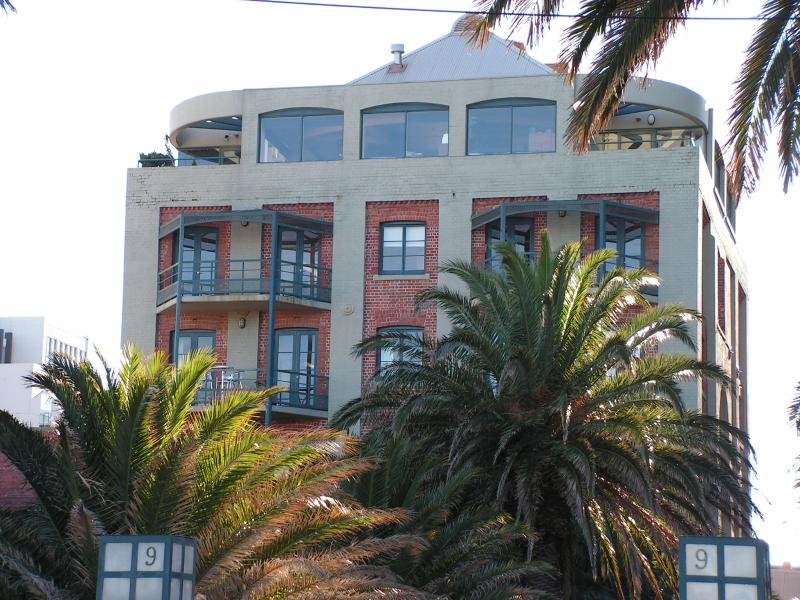 DELUXE
APARTMENT WITH BAY VIEWS Picture 1