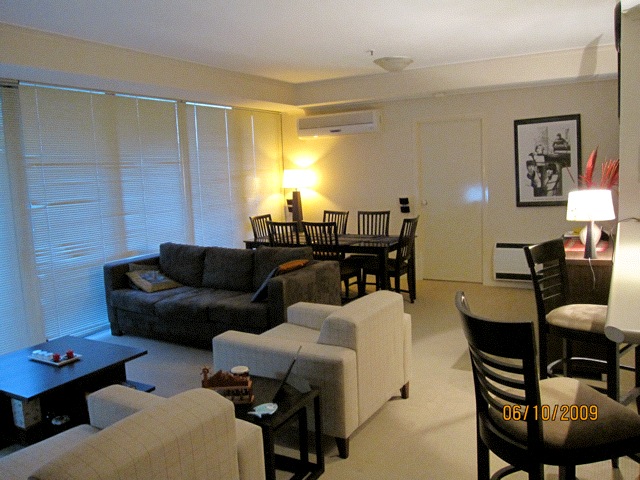 Absolutely fabulous funky 3 bedroom apartment Picture 2