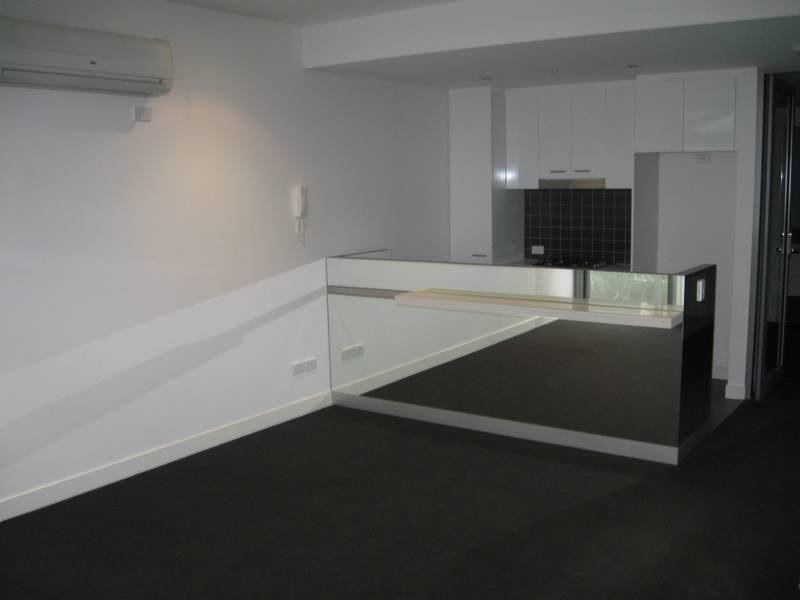 HERITAGE- 1 BEDROOM APARTMENT Picture 2