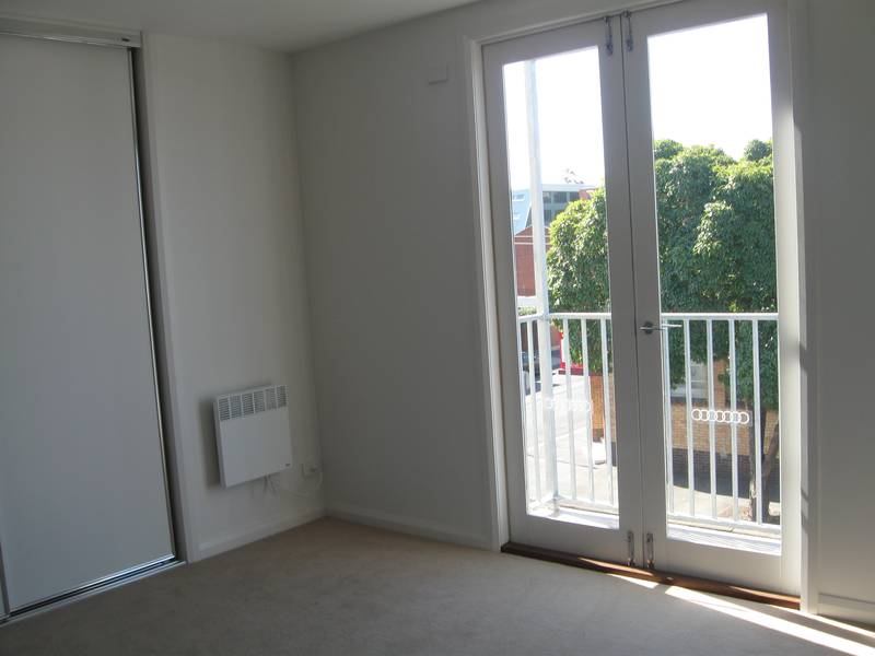 Brand New 2 Bedroom Townhouse Picture 3