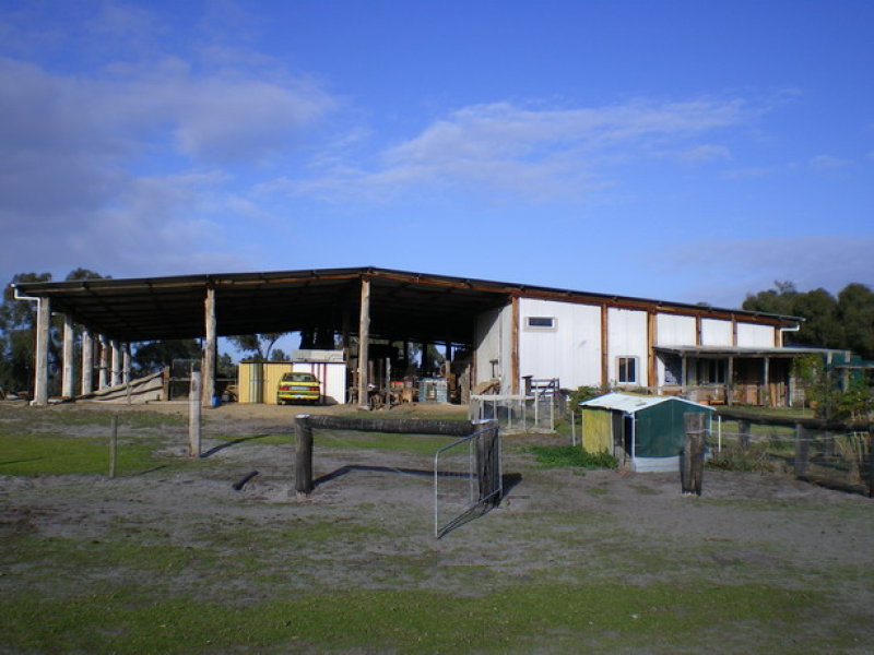 Australian Bush Paradise Picture 1