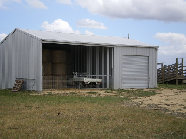 Lifestyle Or Rural Interest Property Picture 2