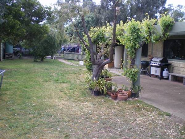 Beautifully Presented Home Picture 2