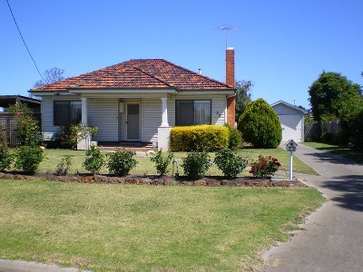 3bedroom home, walking distance to town centre Picture