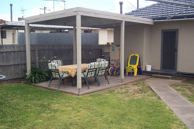 Three bedroom home !! Picture 2