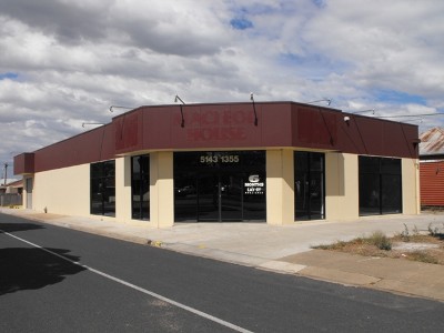 High Profile York Street Location! Picture