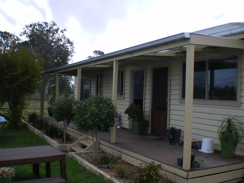 Beautifully Renovated Cottage Picture 2