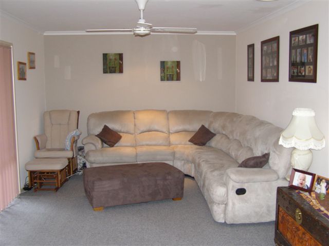 4 Bedroom House with study Picture