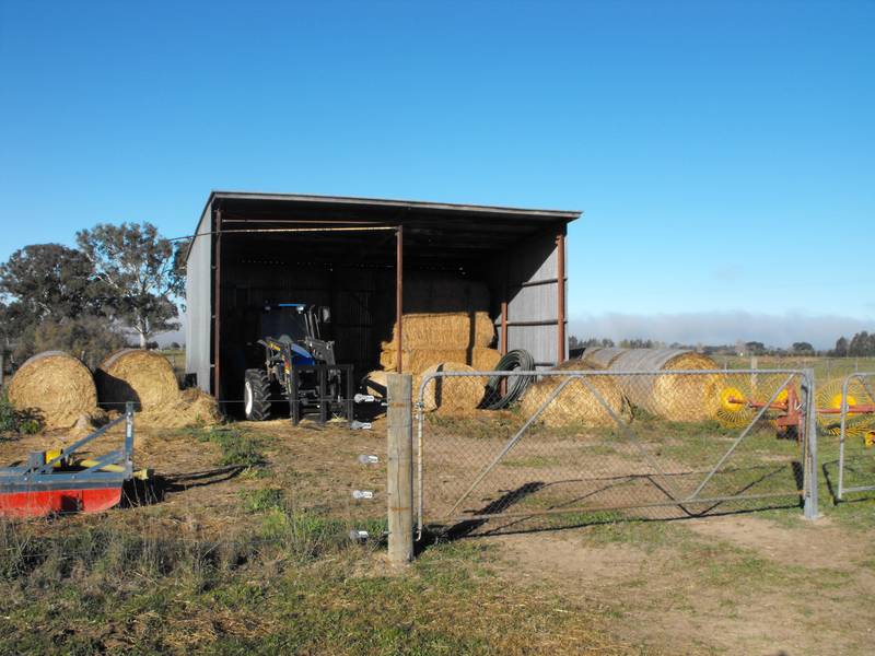 Great Lifestyle Farm With River Frontage Picture 3