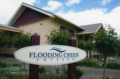 HOLIDAY COTTAGE FOR SALE!! Picture