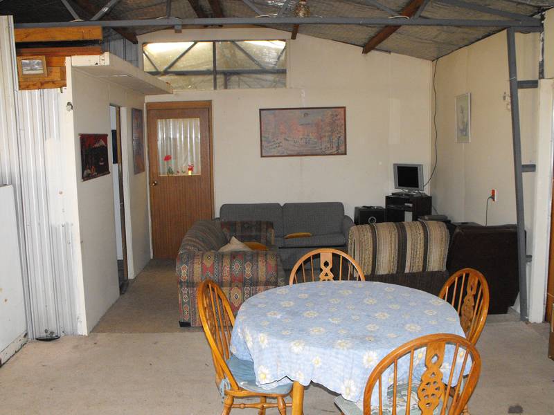 Quiet Little Weekender Picture 3