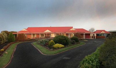 Stunning Country Living Picture Stunning Country Living Picture