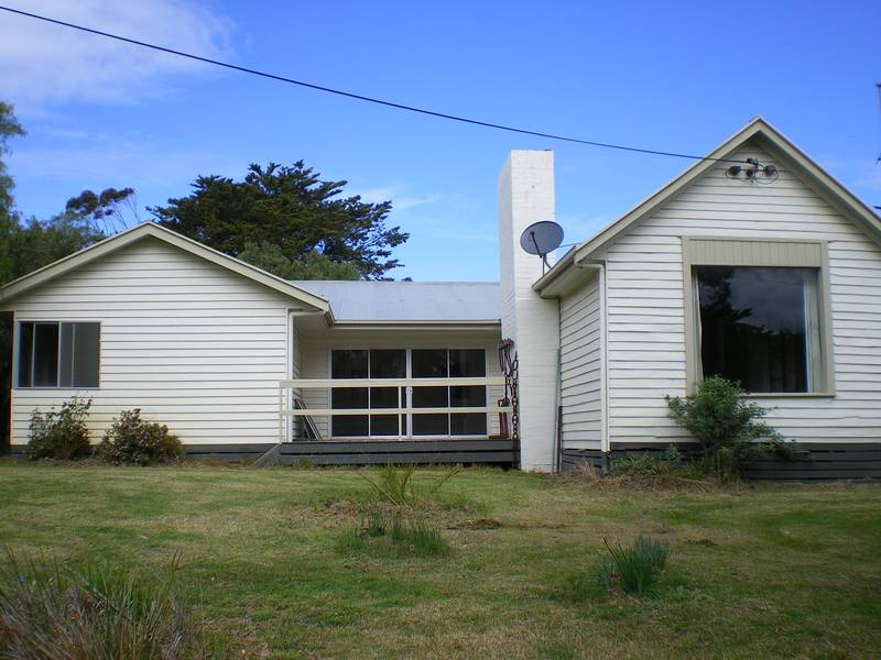 Four bedroom farm house with character Picture 1