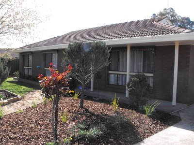 JUST RENOVATED THREE BEDROOM HOME Picture JUST RENOVATED THREE BEDROOM HOME Picture