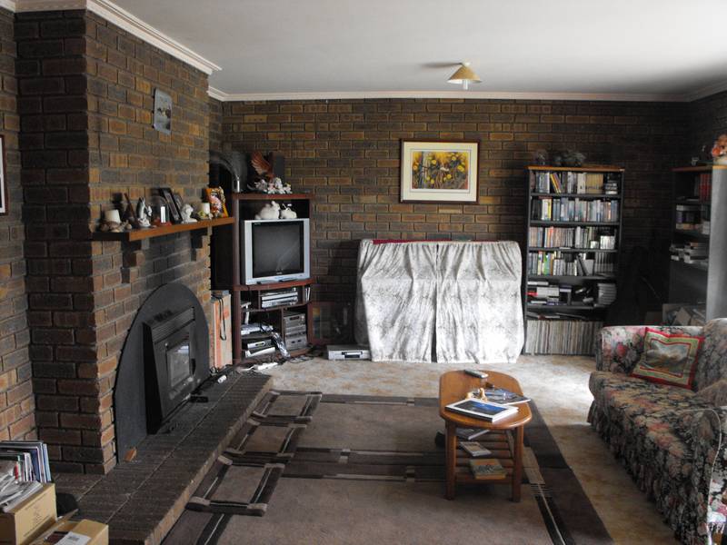 Solid Brick Home Just Out Of Town Picture 3