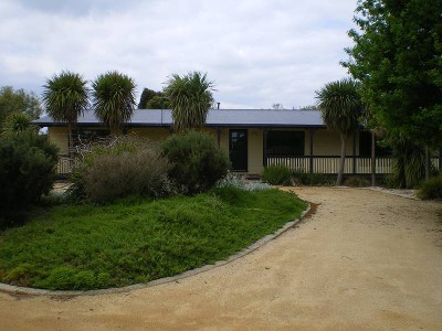 3 Bedroom home on 6 acres Picture