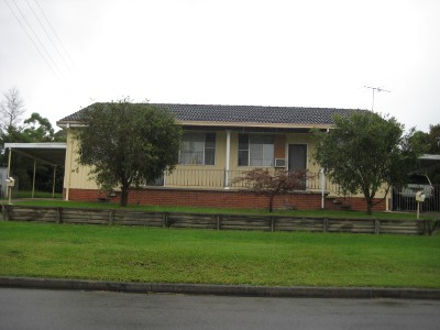 Clean & tidy 2 bedroom duplex! Picture