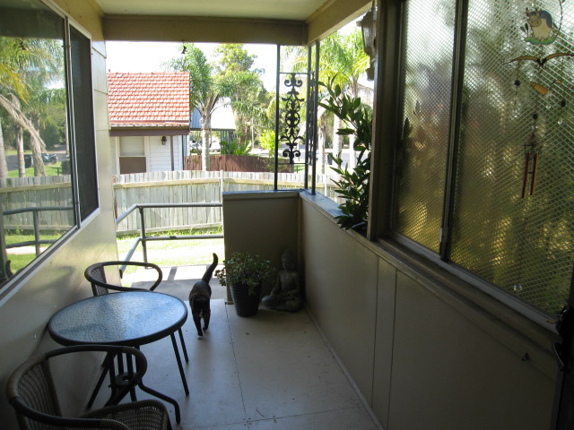 RURAL SETTING - CITY LIFESTYLE! Picture 2