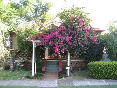 Charming 3 bedroom home Picture Charming 3 bedroom home Picture