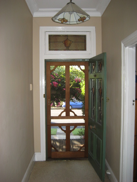 Charming 3 bedroom home Picture 2