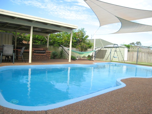 Look Here!! Picture 2