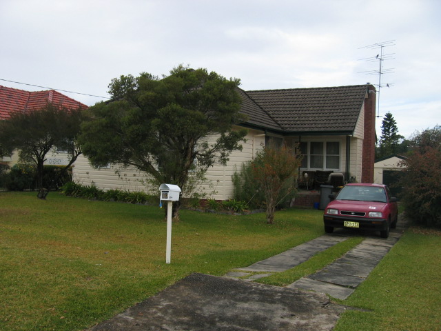 Walk to Uni & Shops Picture 1