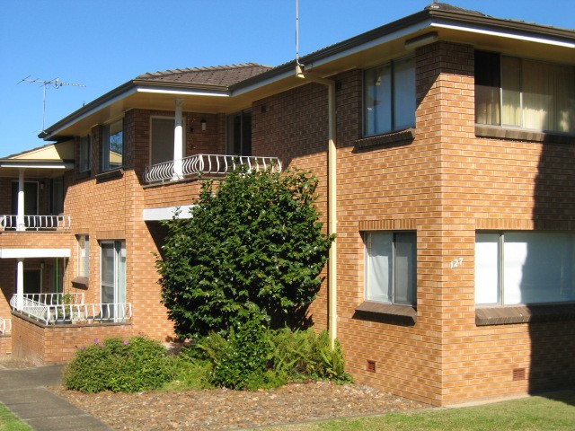 NEAT & TIDY Picture 1