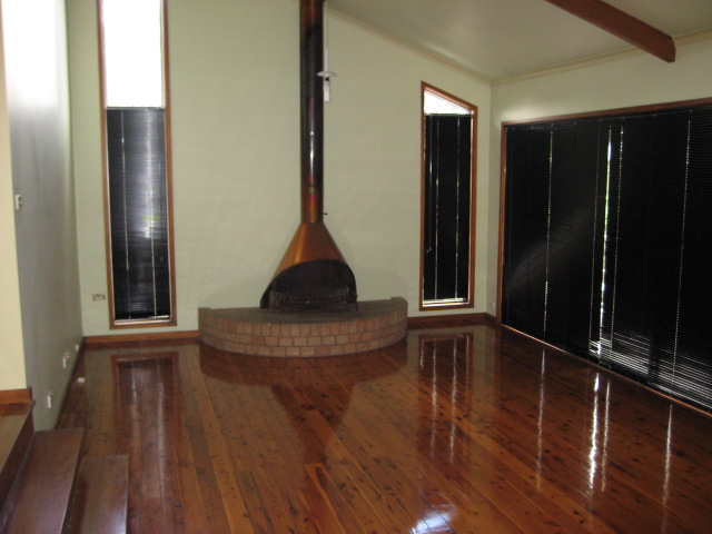 Groung keeping & mowing included! Picture 2