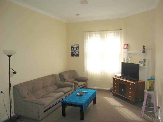 Great Location! Picture 3