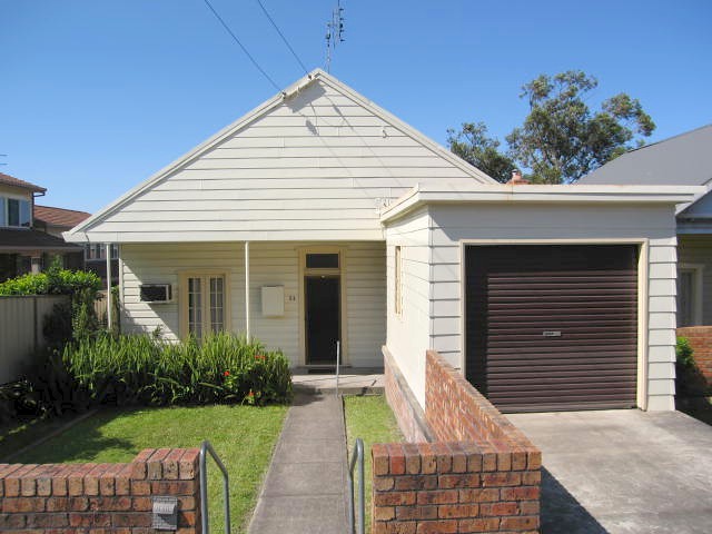 Great Location! Picture 1