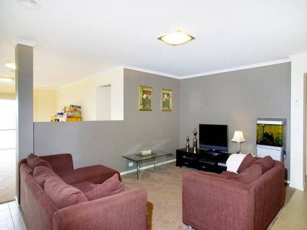 Massive Price Reduction, Massive Home on Massive Block! Picture 3