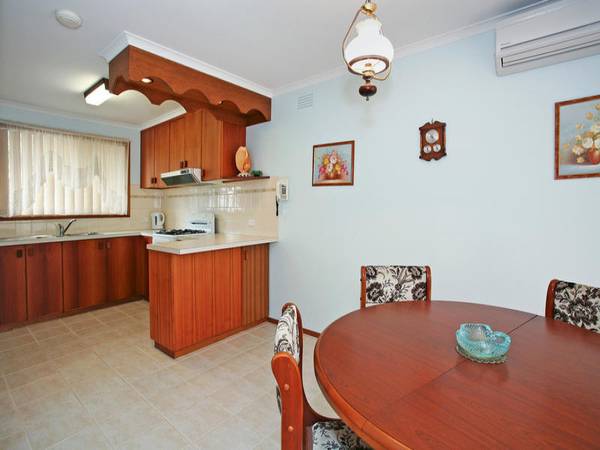 A hop, skip and jump from Highton Village Picture